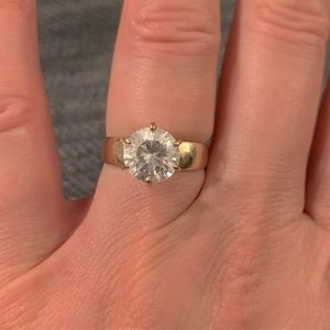 Solitaire CZ 10 karat Gold Ring